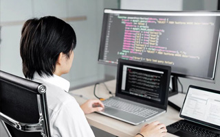 弥勒 ,php声明和调用变量的符号是什么？